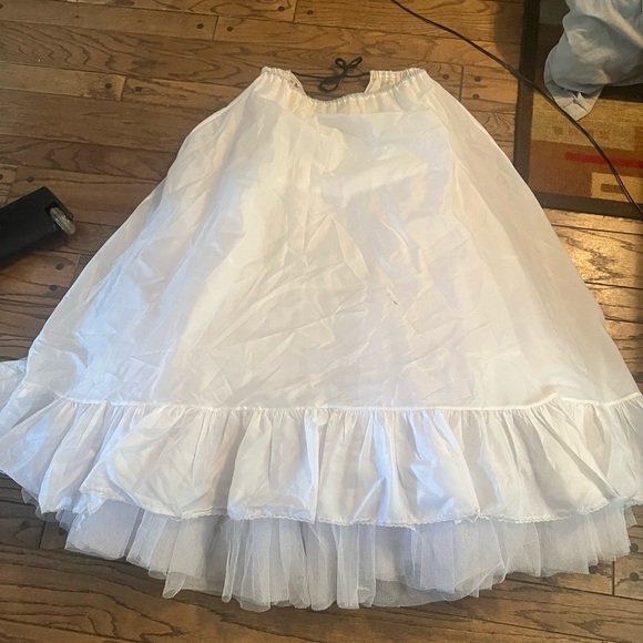 Maggie Soterro Wedding Dress size 6/8, veil and ball gown slip - Picture 9 of 9